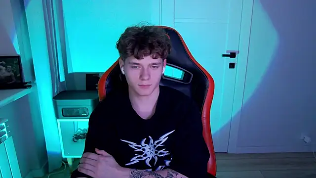 Snapshot of DanyDavis chatting on 01-16-26, 01:37 DanyDavis online show from 01-16-26, 01:37