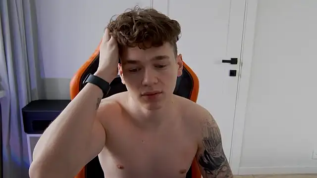 Snapshot of DanyDavis chatting on 01-19-26, 11:03 DanyDavis online show from 01-19-26, 11:03