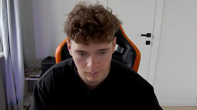 Snapshot of DanyDavis chatting on 03-02-26, 08:43 DanyDavis online show from 03-02-26, 08:43