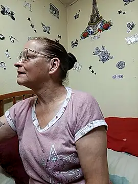 katrina perez online show from 10-21-25, 06:03