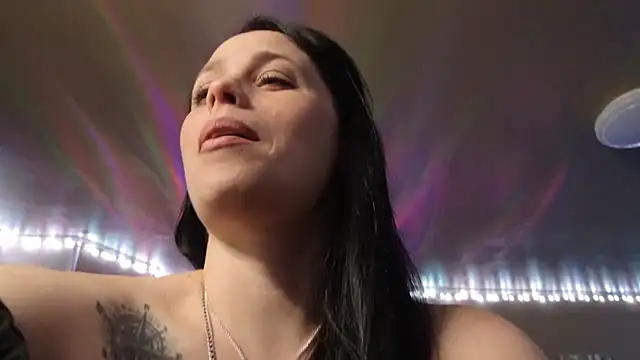 Snapshot of mavismable chatting on 11-28-25, 04:04 mavismable online show from 11-28-25, 04:04