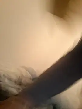 Snapshot of moasslicker chatting on 12-14-25, 11:48 moasslicker online show from 12-14-25, 11:48