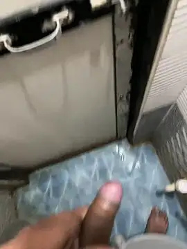 Hunkk28 online show from 10-22-25, 09:25