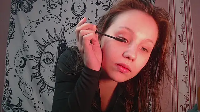 Thighswithspikes online show from 09-18-25, 08:05