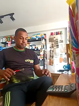 elnegro707070 online show from 09-30-25, 11:59