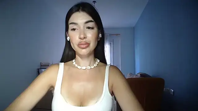 Snapshot of Bellavita_ chatting on 09-18-25, 03:03 Bellavita  online show from 09-18-25, 03:03