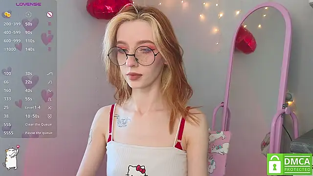 sweetuniporn online show from 03-22-25, 08:40