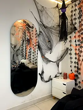 Kariina  69 online show from 11-04-25, 03:27