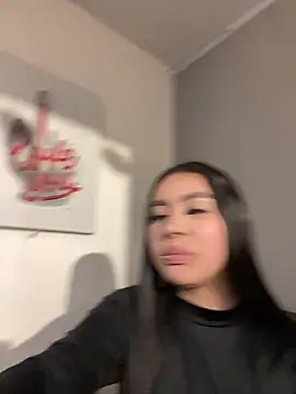 Snapshot of Cristina_pinkk chatting on 10-25-25, 01:24 Cristina pinkk online show from 10-25-25, 01:24