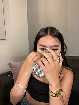 Snapshot of Cristina_pinkk chatting on 11-05-25, 03:06 Cristina pinkk online show from 11-05-25, 03:06