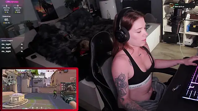 Horny Makima online show from 09-24-25, 12:08