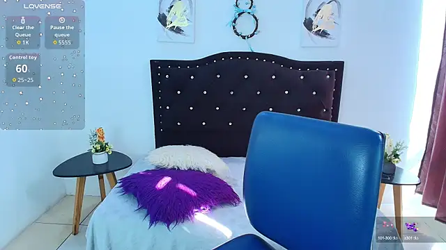 Ariana F W online show from 09-11-25, 01:44