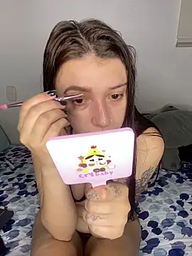 Mia  Gray online show from 12-17-25, 06:14