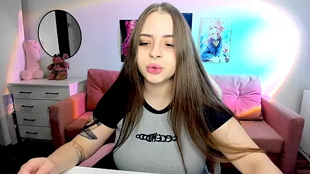 Snapshot of mistress_lain chatting on 10-28-25, 01:47 mistress lain online show from 10-28-25, 01:47