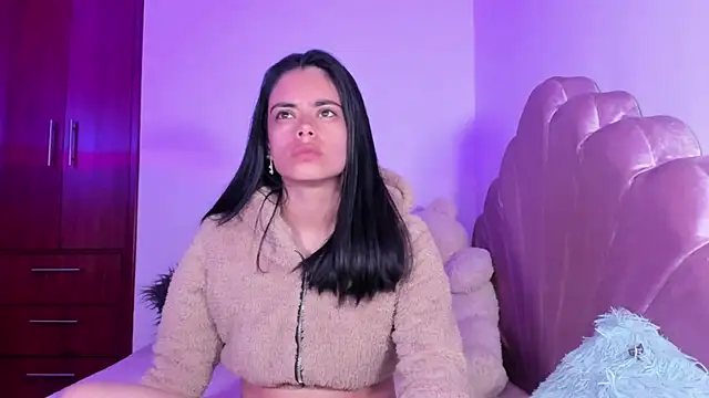 Snapshot of BellaSun_ chatting on 09-23-25, 05:10 BellaSun online show from 09-23-25, 05:10