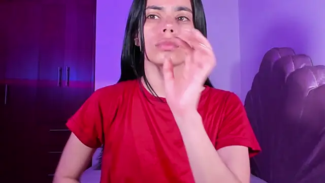 Snapshot of BellaSun_ chatting on 10-14-25, 04:02 BellaSun online show from 10-14-25, 04:02