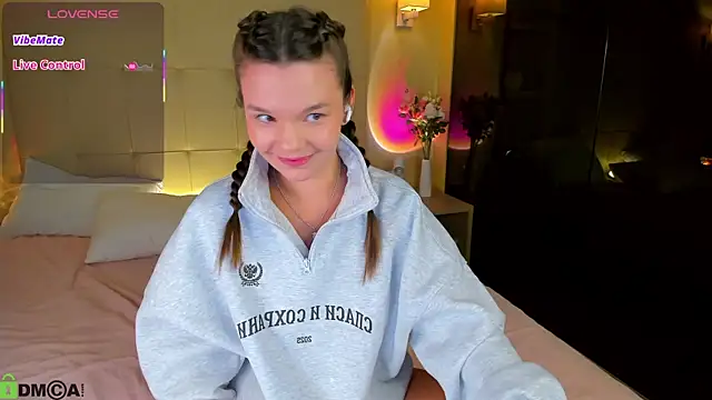 Snapshot of Sowetly chatting on 11-15-25, 01:03 Sowetly online show from 11-15-25, 01:03