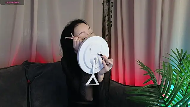  holly berry  online show from 09-12-25, 01:28