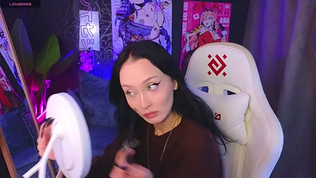  holly berry  online show from 09-14-25, 01:27