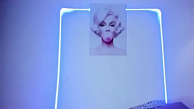 Snapshot of mystery_psique chatting on 10-06-25, 02:36 mystery psique online show from 10-06-25, 02:36