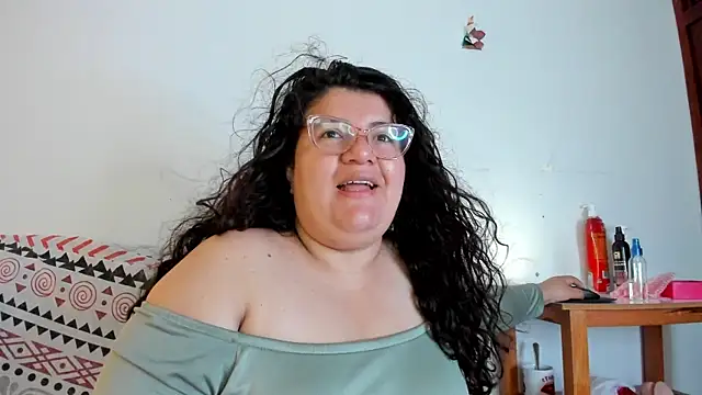 Snapshot of mystery_psique chatting on 12-14-25, 01:38 mystery psique online show from 12-14-25, 01:38