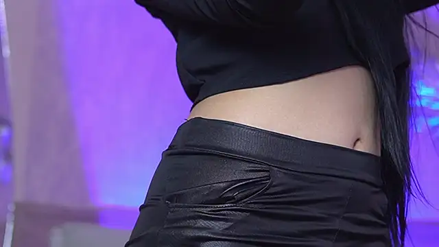 Susan wall online show from 09-26-25, 01:37