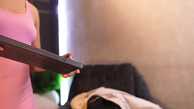 Snapshot of Susan_wall chatting on 03-02-26, 12:56 Susan wall online show from 03-02-26, 12:56