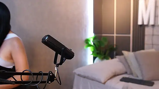 Susan wall online show from 04-27-26, 01:31