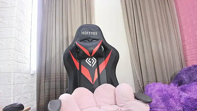 Snapshot of _Alice_Abby chatting on 09-25-25, 03:43  Alice Abby online show from 09-25-25, 03:43