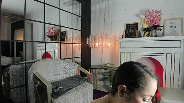 Snapshot of floraginette chatting on 01-13-26, 11:10 floraginette online show from 01-13-26, 11:10