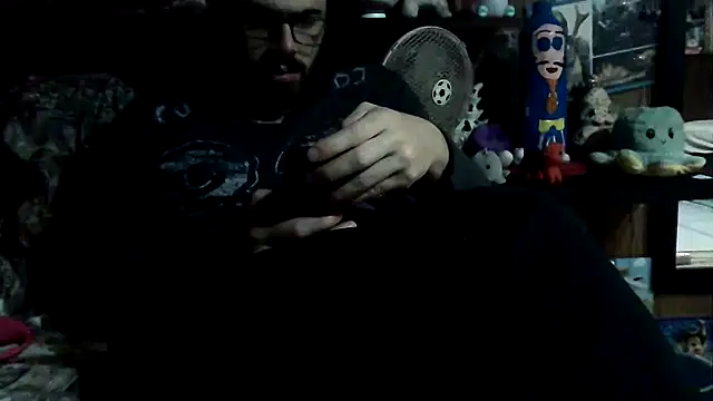 Snapshot of Angelsordemons6 chatting on 01-05-26, 08:23 Angelsordemons6 online show from 01-05-26, 08:23