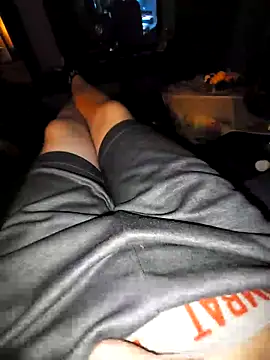 Snapshot of Heinz-horny-dick chatting on 09-20-25, 07:15 Heinz-horny-dick online show from 09-20-25, 07:15