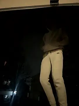 Snapshot of El_matatan_XD123 chatting on 01-12-26, 03:23 El matatan XD123 online show from 01-12-26, 03:23