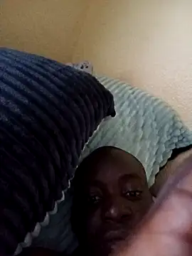 Snapshot of paptsimo chatting on 11-09-25, 07:28 paptsimo online show from 11-09-25, 07:28