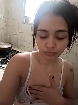 tifanny turner online show from 09-17-25, 03:57