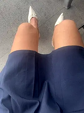 Snapshot of xiaoyuan01 chatting on 10-05-25, 12:53 xiaoyuan01 online show from 10-05-25, 12:53