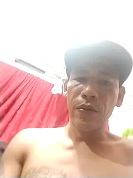 Snapshot of nachoandnathasha chatting on 09-10-25, 05:40 nachoandnathasha online show from 09-10-25, 05:40