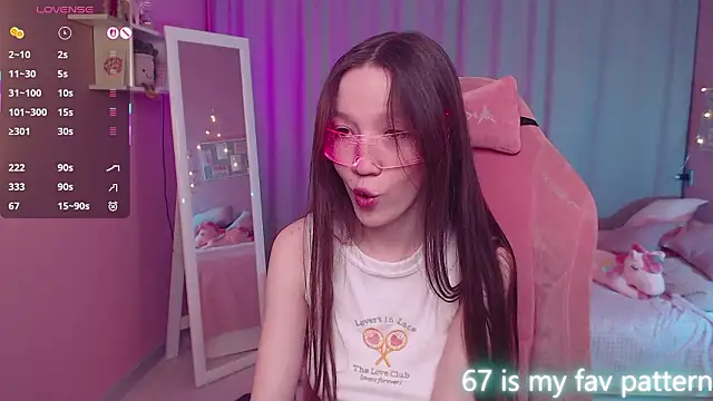 Shriya Sarann online show from 03-13-26, 02:12