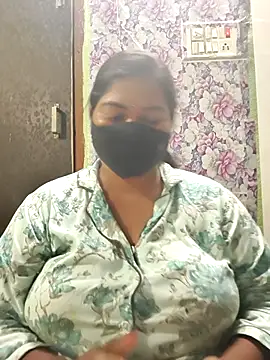 Liyaa 24 online show from 03-21-26, 04:43