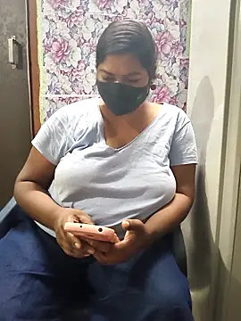 Liyaa 24 online show from 03-22-26, 03:59