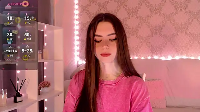 Snapshot of HolyMiax chatting on 09-17-25, 03:08 HolyMiax online show from 09-17-25, 03:08