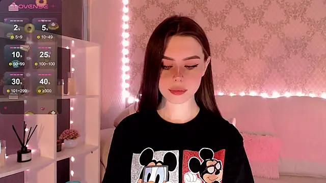 Snapshot of HolyMiax chatting on 09-19-25, 03:30 HolyMiax online show from 09-19-25, 03:30