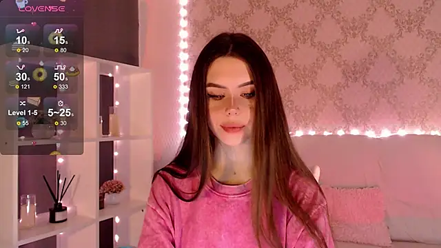 Snapshot of HolyMiax chatting on 09-28-25, 03:34 HolyMiax online show from 09-28-25, 03:34