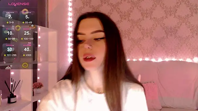 Snapshot of HolyMiax chatting on 10-07-25, 03:47 HolyMiax online show from 10-07-25, 03:47