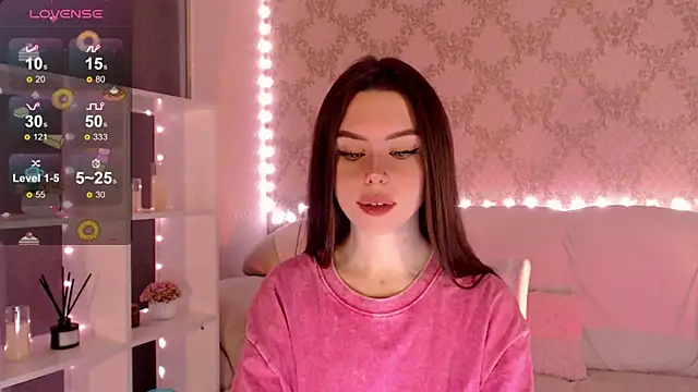 Snapshot of HolyMiax chatting on 10-09-25, 03:26 HolyMiax online show from 10-09-25, 03:26