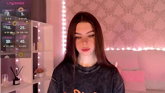 Snapshot of HolyMiax chatting on 10-10-25, 03:38 HolyMiax online show from 10-10-25, 03:38