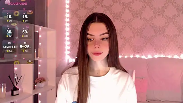 Snapshot of HolyMiax chatting on 10-12-25, 03:38 HolyMiax online show from 10-12-25, 03:38