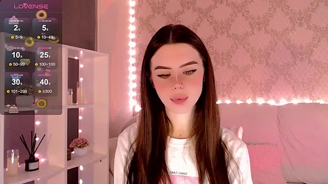 Snapshot of HolyMiax chatting on 10-16-25, 03:40 HolyMiax online show from 10-16-25, 03:40