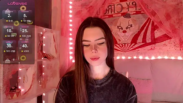 Snapshot of HolyMiax chatting on 10-29-25, 03:53 HolyMiax online show from 10-29-25, 03:53