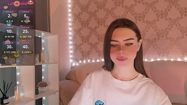 Snapshot of HolyMiax chatting on 11-21-25, 03:05 HolyMiax online show from 11-21-25, 03:05